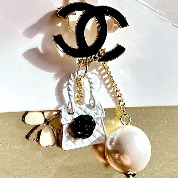 Brooch gold plated/ enamel - Picture 1 of 7